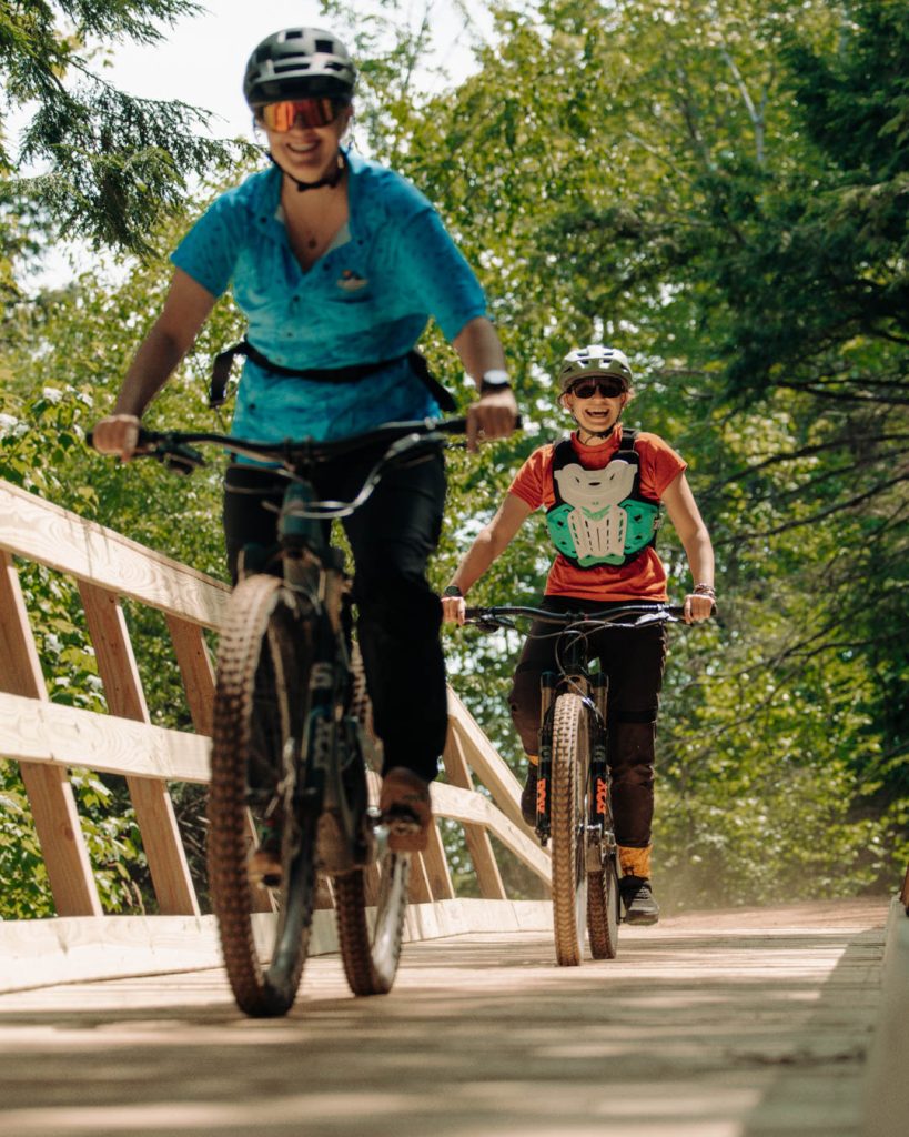 Women's mountain bike clinic at Mt Abram